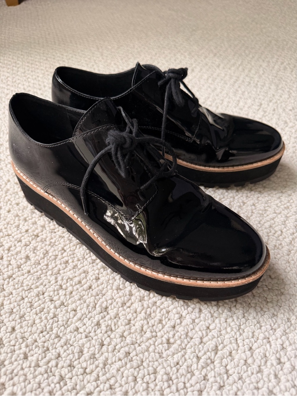 Eileen Fisher Patent Leather Platform Lace-Up Oxfords in Black - size 7